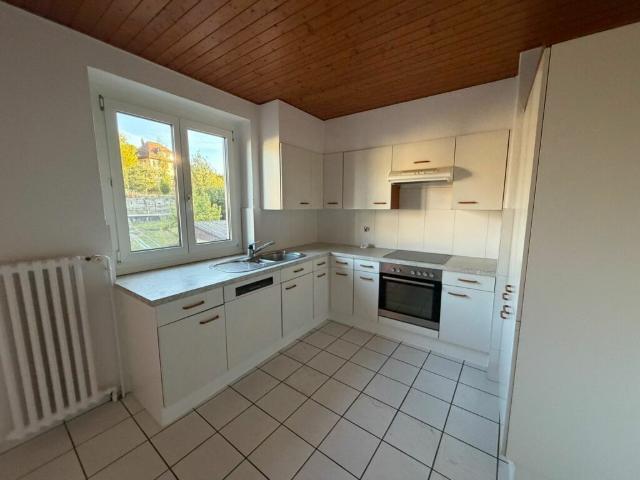 Tavannes, bel appartement de 4.5 pièces au 2ème étage avec ascenseur
