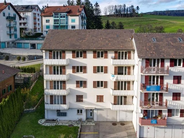 Tavannes, Investitionsgebäude mit 8 Wohnungen, 2 Garagen und 7 Parkplätzen