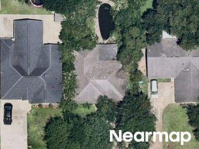 Tavenor Ln