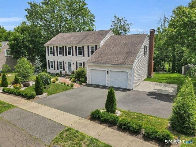 Tavern Cir, Middletown, Home For Sale
