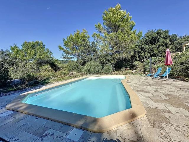 Tavernes Agreable Villa T6 De Plain Pied 5 Chambres 162m² Tavernes
