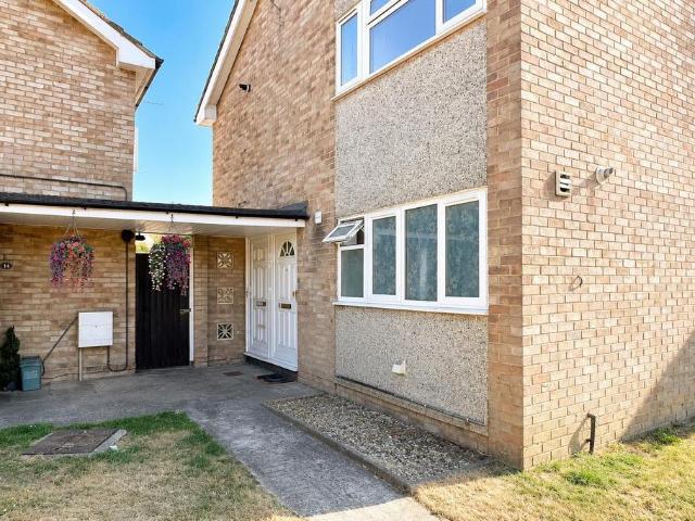 Tavistock Walk, Aylesbury HP20 2 bed apartment to rent £1,350 pcm £312 pw