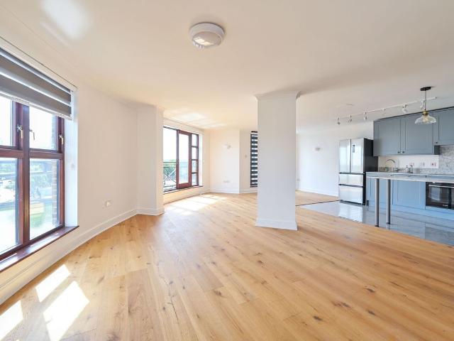 Tavistock Tower, Russel Place, Rotherhithe, London SE16, 3 bed flat to rent, £4,000 pcm | PrimeLocation