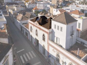 Tavira – Elegante apartamento 1+1 quarto com mezzanine no ce. 91m² Tavira Santiago