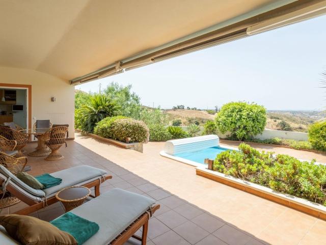 Tavira – Moradia excecional de 4 quartos no campo com vistas. 360m² Conceição