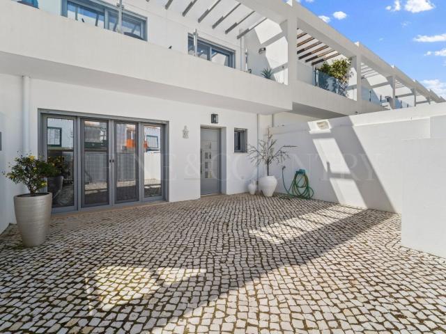 Tavira – Nova moradia moderna com 4 quartos perto do centro 212m² Tavira Santiago