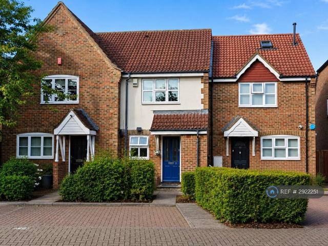 Tawny Close, London, W13 2 bed terraced house to rent £2,460 pcm £568 pw