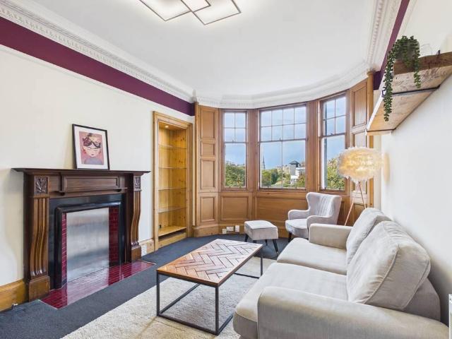 Taylor Gardens, Edinburgh, Edinburgh. 2 bed apartment to rent £1,400 pcm £323 pw