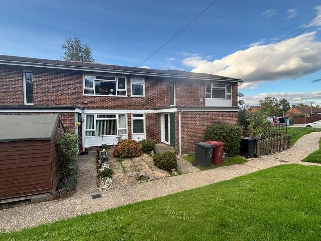Taylors Field, Midhurst, GU29 2 bed flat to rent £1,100 pcm £254 pw