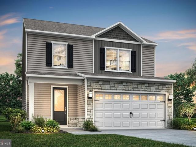 190 Brompton St, Falling Waters, WV 25419