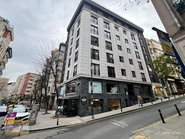 TEŞVİKİYE ŞAKAYIK & OSMAN SEDEN SK YENİ BİNADA SATILIK 2+1 DAİRE