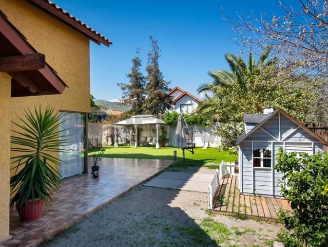 Te brindará una gran calidad de vida | 4 dormitorios por 6500.00 en Colina