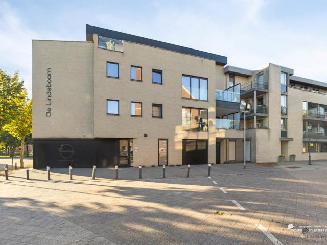 Te huur modern appartement met 2 slaapkamers, autostaanplaats en terras in Heppen