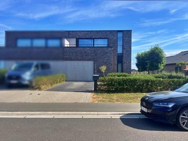 Te huur: moderne woning met panoramisch uitzicht in Deinz.