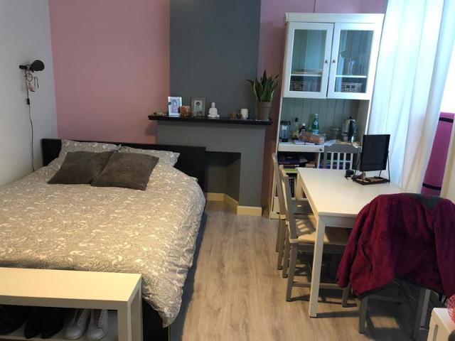 Te huur mooie kamer in Zeist, geschikt voor nette