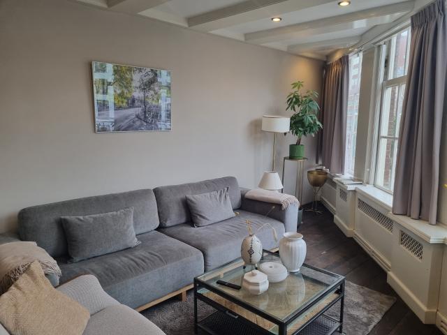 Te huur: Nieuwezijds Voorburgwal, 1012 RD Amsterdam | VVA