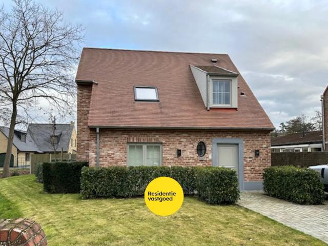 Te huur | Onder reservatie: Open bebouwing met 3 slaapkamers en garage in Oudenburg Oudenburg 8460 Residentie Vastgoed