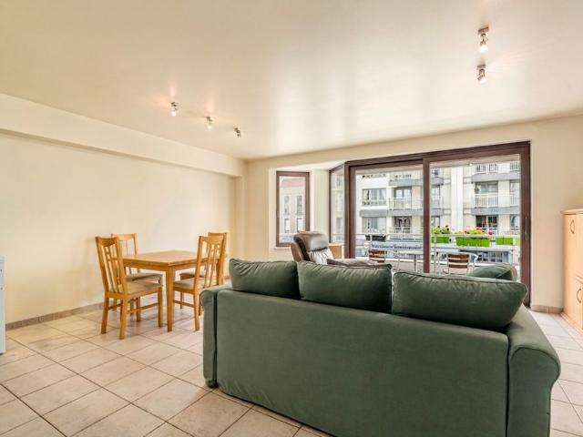 TE HUUR OP JAARBASIS – ONGEMEUBELD APPARTEMENT IN KOKSIJDE