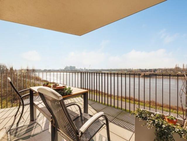 Te huur: appartement met uniek zicht op water