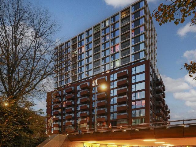 Te huur: Appartement Bijlmerplein 858 R 7 in Amsterdam