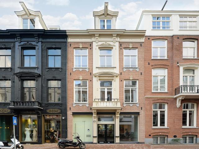 Te huur: Appartement Pieter Cornelisz. Hooftstraat in Amsterdam