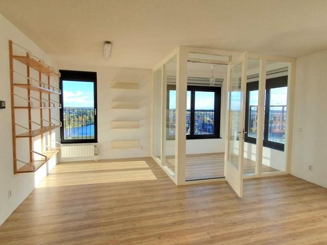 Te huur: Appartement Simon Carmiggelthof 115 in Den Haag