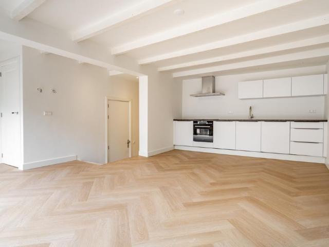Te huur: Appartement Van Woustraat 14 1 in Amsterdam