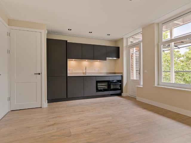 Te huur: Appartement Van Woustraat 39 2 in Amsterdam