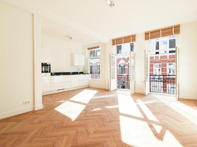 Te huur: Appartement Van Eeghenstraat 44 1 in Amsterdam