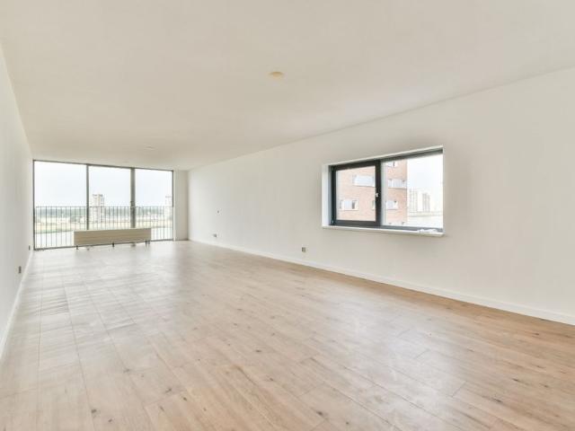 Te huur: Appartement Zonnebaarsstraat 106 in Hoogvliet Rotterdam