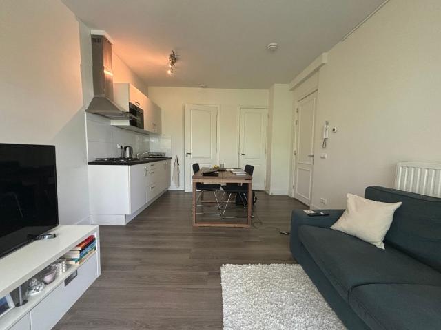 Te huur: Appartement 1e Middellandstraat 73 B in Rotterdam