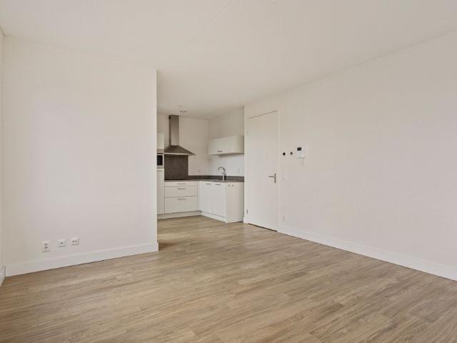 Te huur: Appartement 1e Lulofsdwarsstraat 8 A in Den Haag