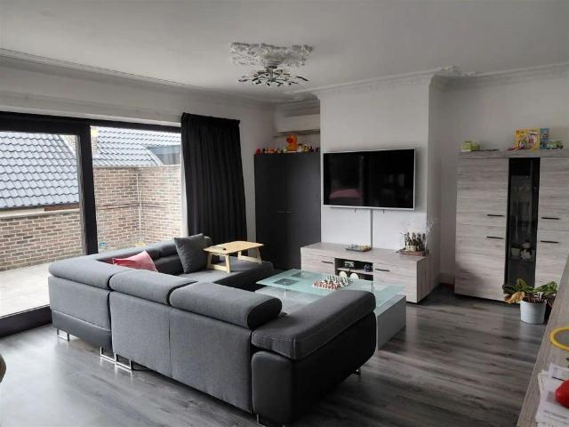 TE HUUR: Duplex appartement met 2 slaapkamers te Zolder!