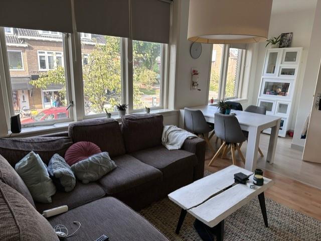 Te huur: een mooie 2 kamer etage gelegen in