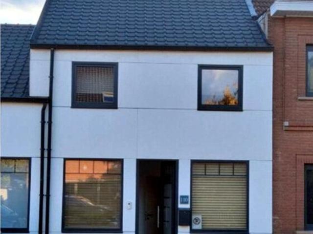 Te huur Energiezuinige woning met tuin en privéparking