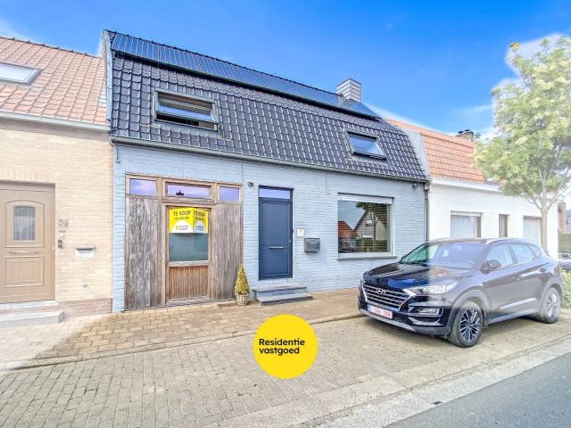 Te huur: Gezellige rijwoning te huur met 3 slaapkamers en zongerichte tuin met open verzichten. Alveringem 8691 Residentie Vastgoed