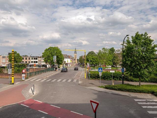 TE HUUR – Goed onderhouden appartement met 3 slaapkamers, terras en prachtig uitzicht