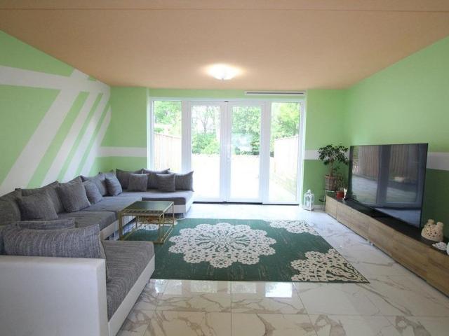 Te huur: Huis Clara Egginklaan in Uithoorn