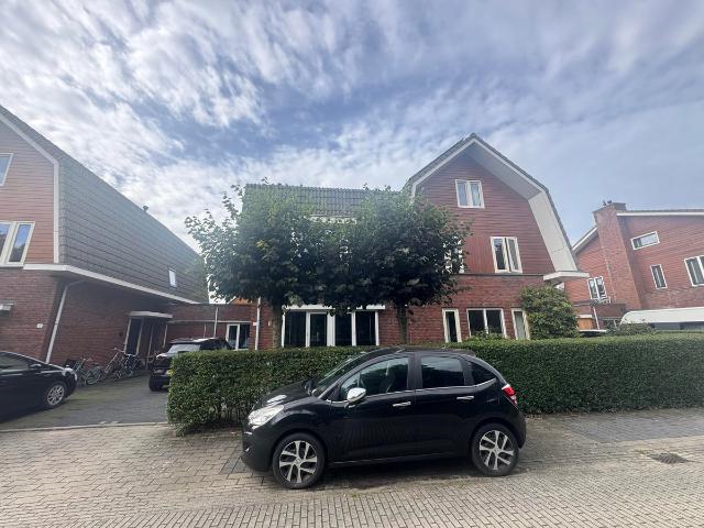Te huur: Huis Burchtmuur in Houten