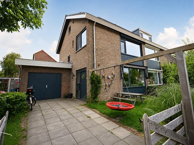 Te huur: Huis Burg van Gentsingel in Schipluiden