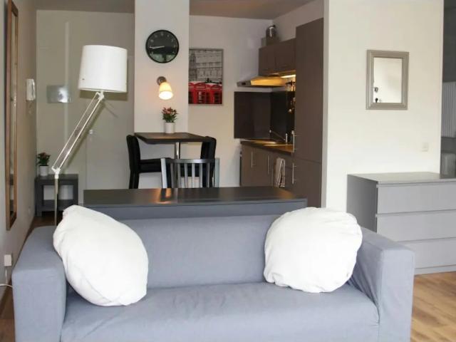 te huur Huis gemengd gebruik Elsene