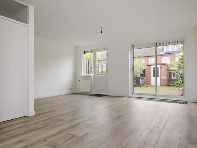 Te huur: Huis Etty Hillesumplantsoen in Hoofddorp