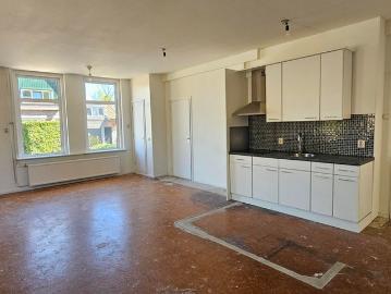 Kalf, Zaanstad, Noord-Holland - IUitgeruste keuken