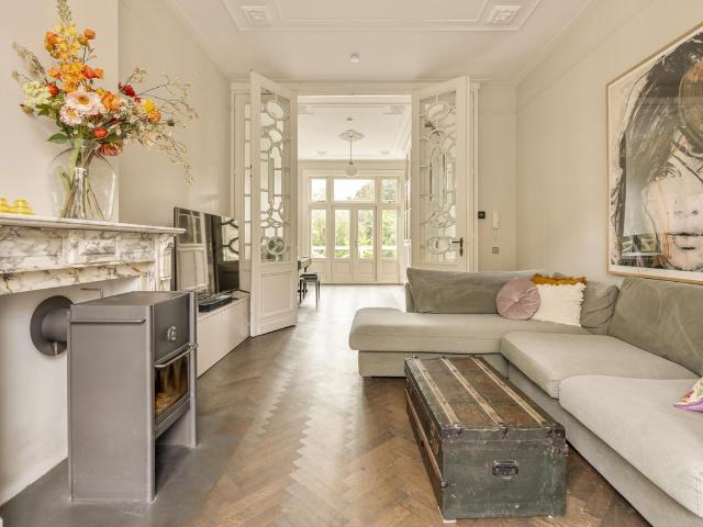 Te huur: Huis Hogeweg 72 in Amsterdam