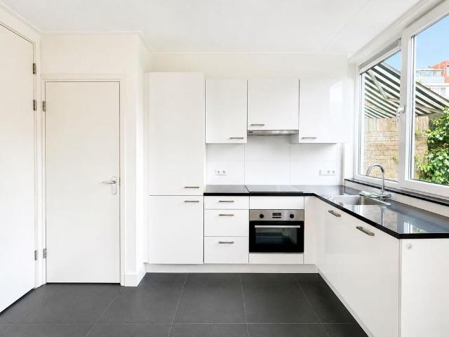 Te huur: Huis Paulus Emtinckweg in Diemen