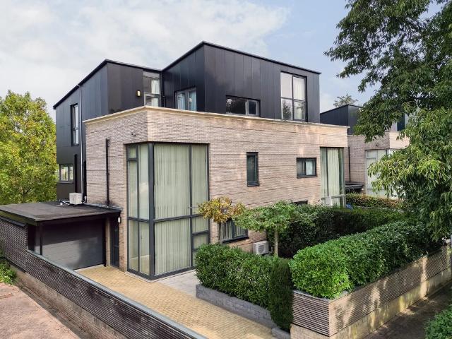 Te huur: Huis Richard Heubergerhof in Utrecht