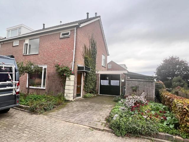 Te huur: Huis Wethouder Burgers stee in Leuth