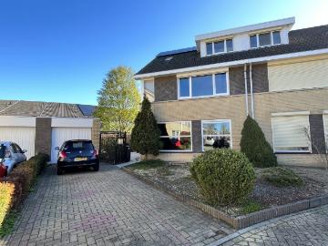 Olland, Meierijstad, Noord-Brabant - IUitgeruste keuken