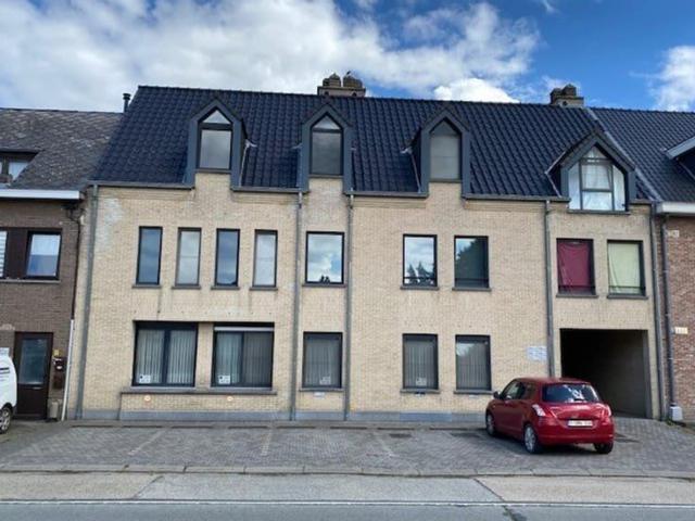 TE HUUR | Instapklaar 2 slaapkamerappartement met ruim te.