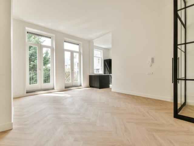 Onder bod: Johannes Vermeerstraat 36 2, 1071 DS Amsterdam | VVA